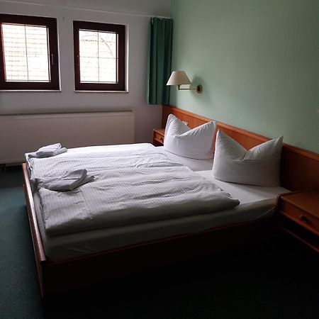 Hotel Zur Altstadt Calbe エクステリア 写真