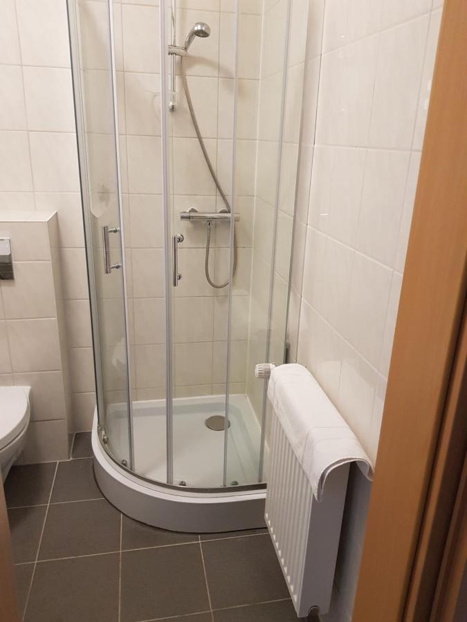 Hotel Zur Altstadt Calbe エクステリア 写真