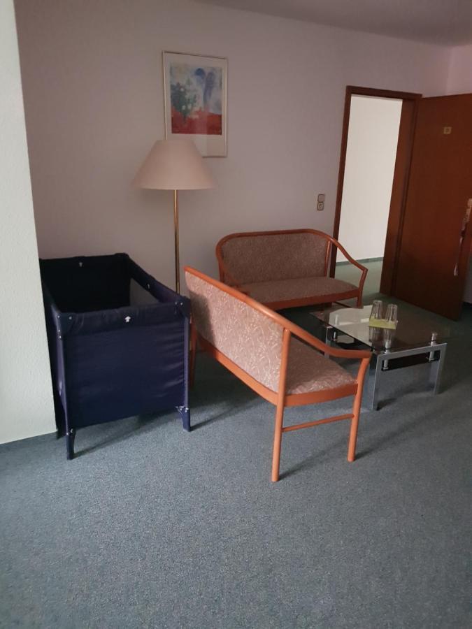 Hotel Zur Altstadt Calbe エクステリア 写真